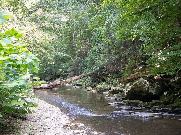 2 Friends Creek Rd, Fairfield, PA 17320