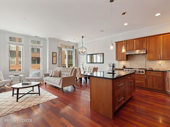 5th image of 1359 W Fullerton Ave #Ave2e
