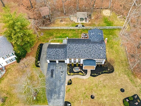 2nd image of 12409 Keeneland Pl