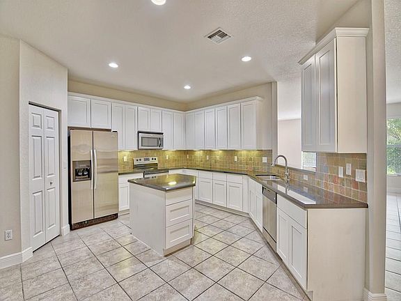 2nd image of 1217 Cheval Dr