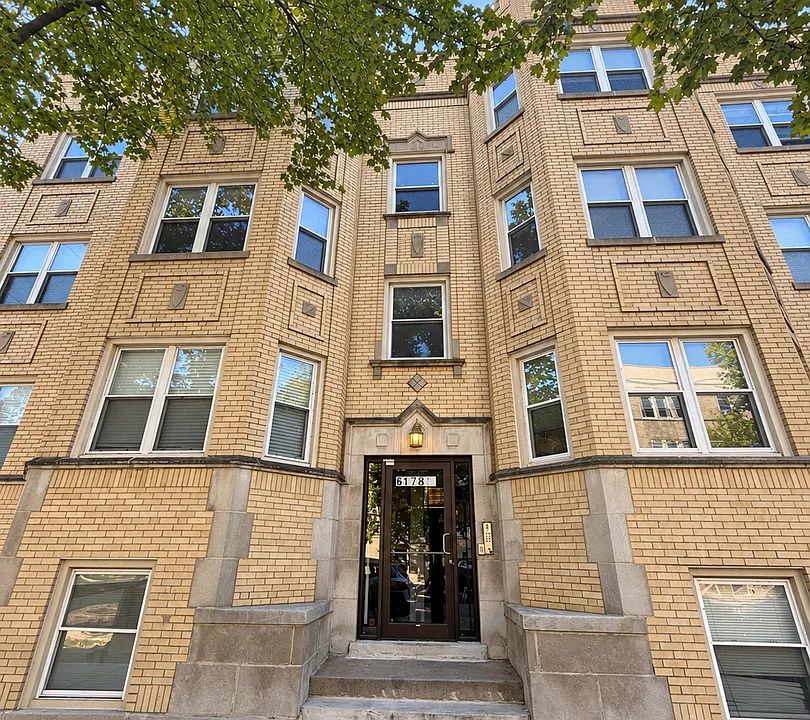 6170 N Winchester Ave #3