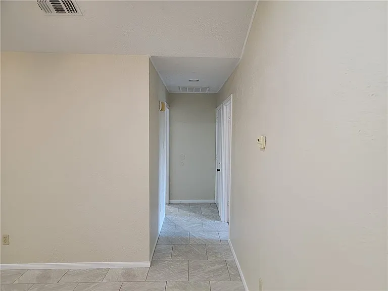4011 Windswept Dr — Photo 7