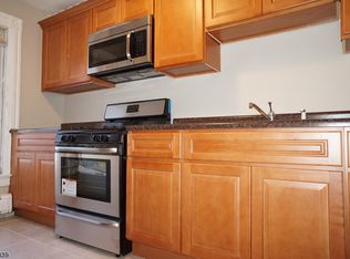 129 W 3rd Ave, Roselle, NJ 07203