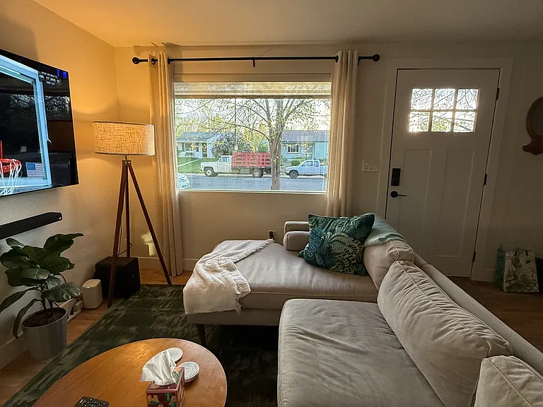 1660 Willow St — Photo 5