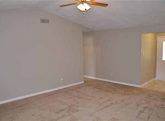 3rd image of 2321 Matterhorn Dr