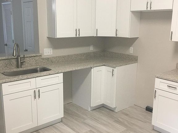 4th image of 381 Southern Branch Ln