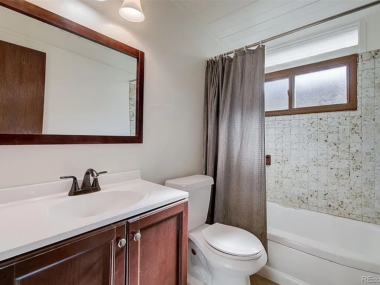 1333 S Eudora St — Photo 30