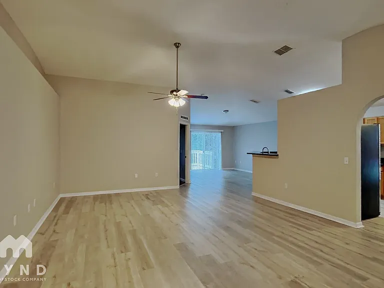 2073 Hayfield Way — Photo 7