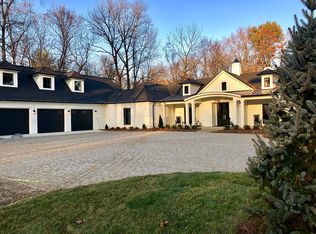 5807 River Knolls Dr, Louisville, KY 40222