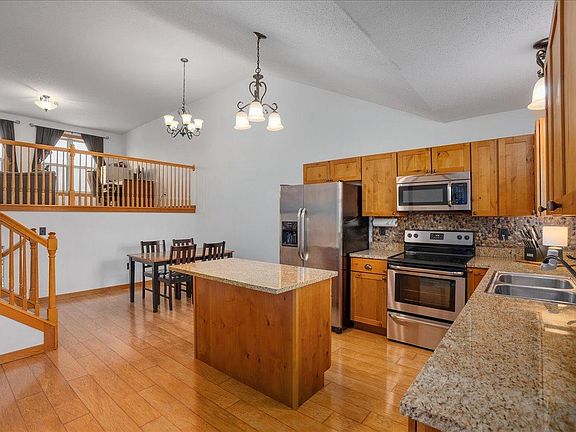 2nd image of 1565 Ponderosa Ln