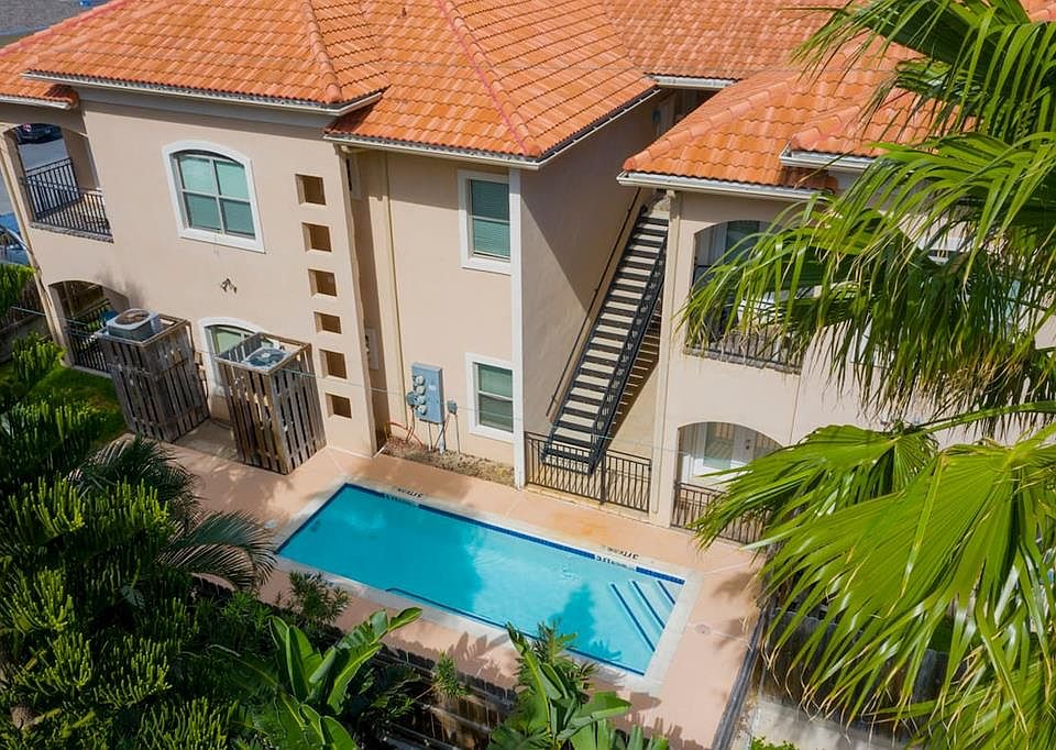 1st image of 103 E Gardenia St #1