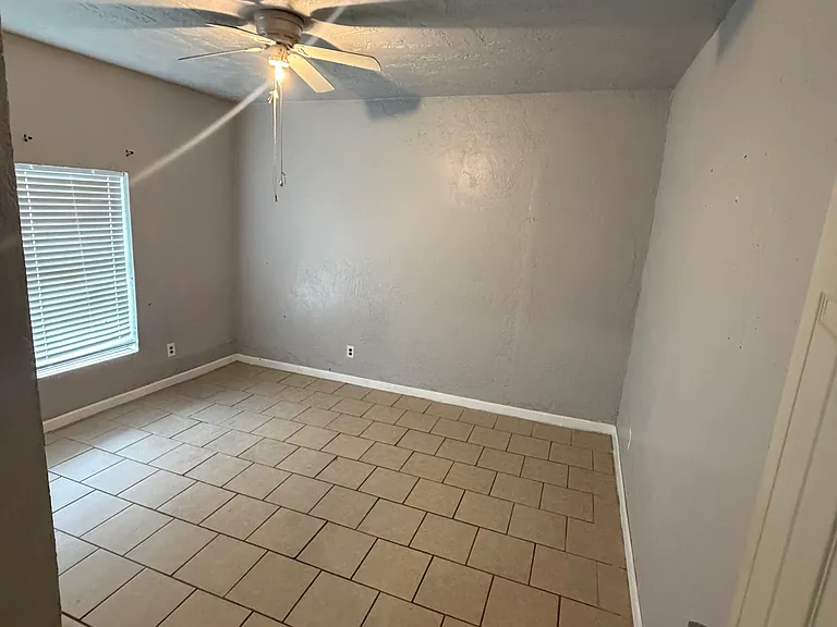 1514 Harrison St — Photo 8