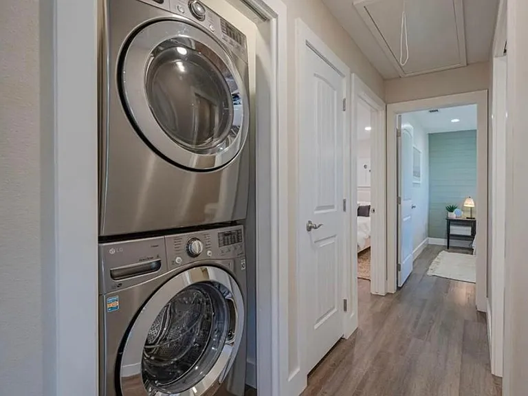 7 Lauderdale Dr — Photo 26