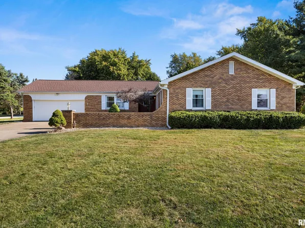 22090 Fieldwood Ct, Morton, IL 61550