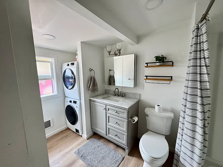 3146 Portage Bay Pl E #I — Photo 9