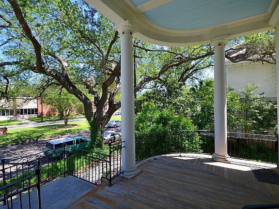 2nd image of 1036 Napoleon Ave