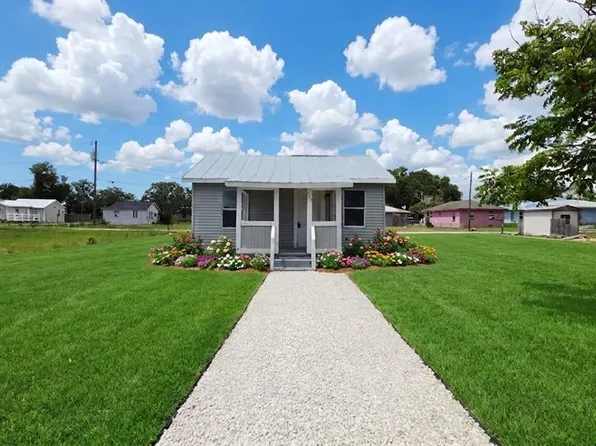 513 Lincoln Ave W, Lake Wales, FL 33853
