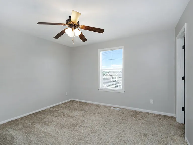 2621 Valentine Ln — Photo 22