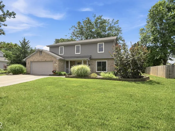 15017 Horseshoe Dr, Carmel, IN 46033