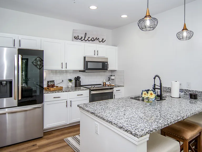 206 Town Center Dr #24 — Photo 2