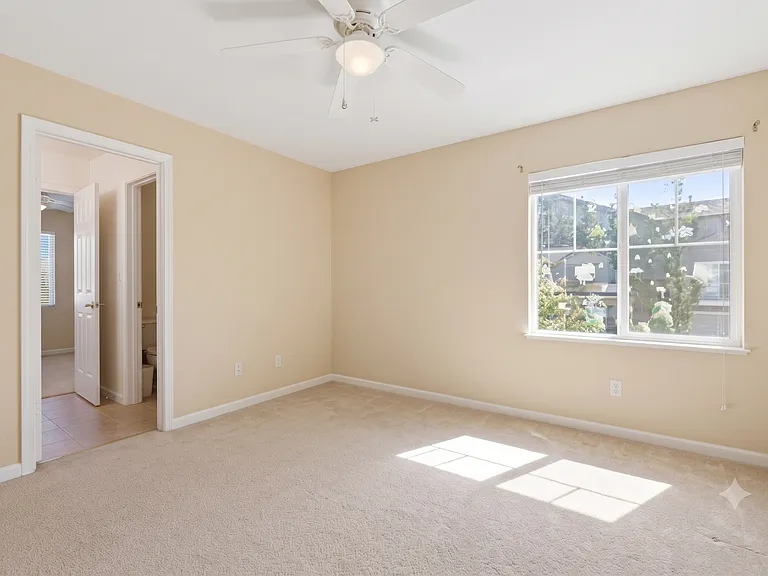 4501 Thoroughbred Ct — Photo 25