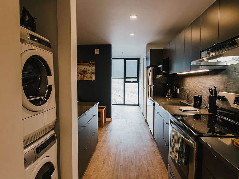 221 Stradbrook Ave — Photo 8