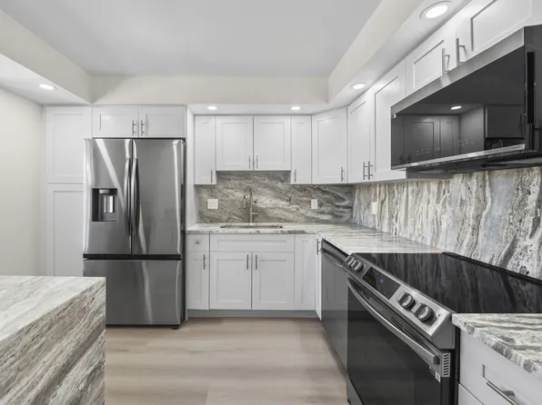 4020 W PALM AIRE Drive #408, Pompano Beach, FL 33069