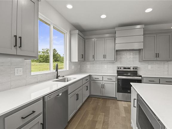 7th image of this home