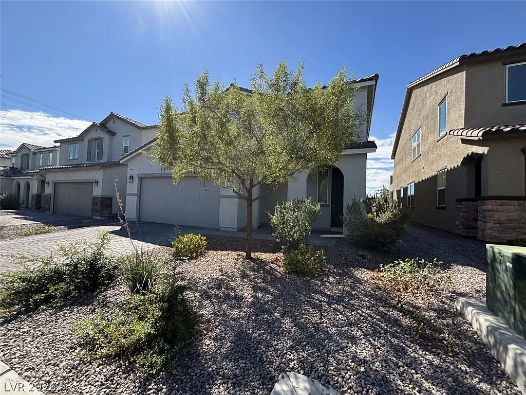 5 bed, 4.5 bath, 3088 sqft, $2,700 — Photo 4
