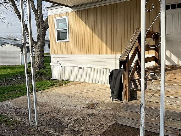 2nd image of 1918 Camden Dr APT L-38