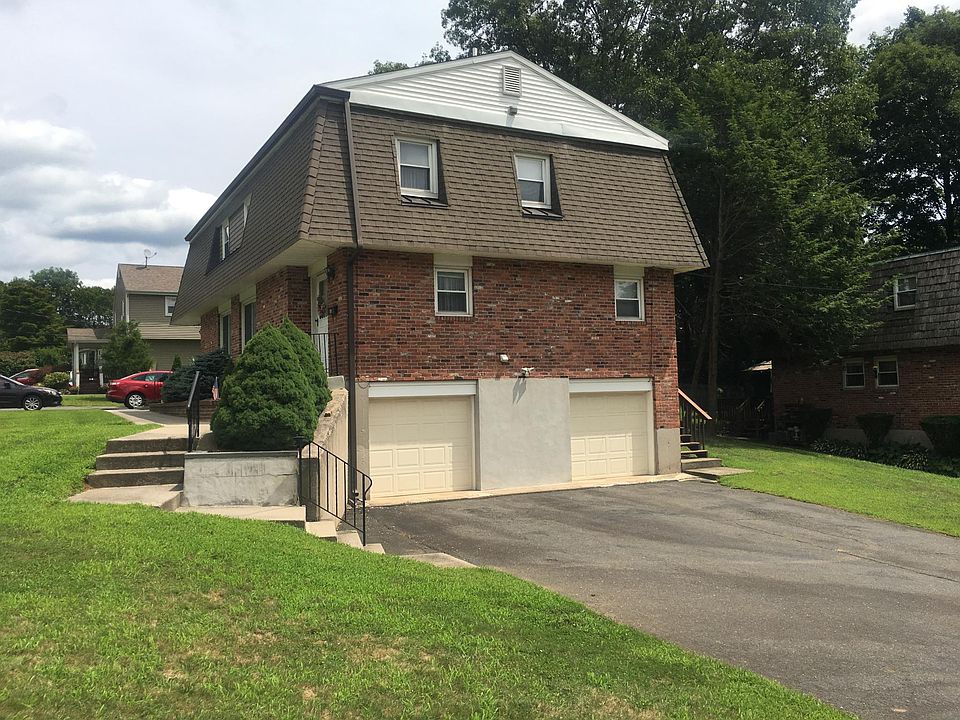 2nd image of 137 Walnut St