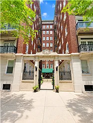2 bed, 933 sqft, $2,600 — Photo 2