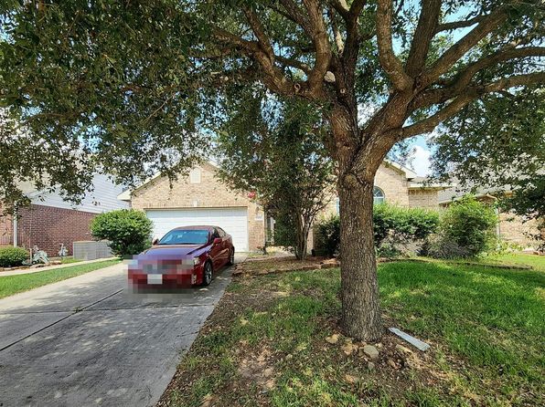 21823 Hannover Village Dr, Spring, TX 77388
