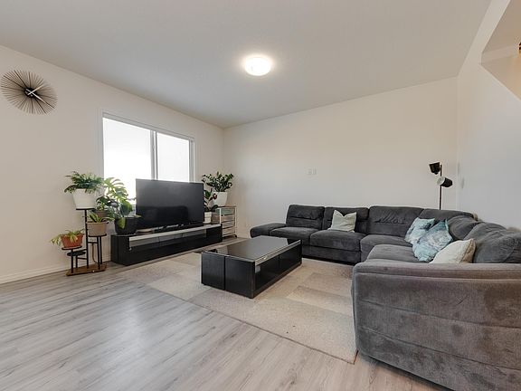 4th image of 2639 200th St NW