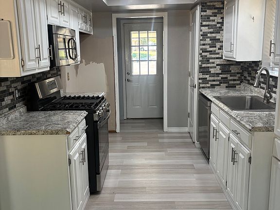 5th image of 6716 Brookview Way