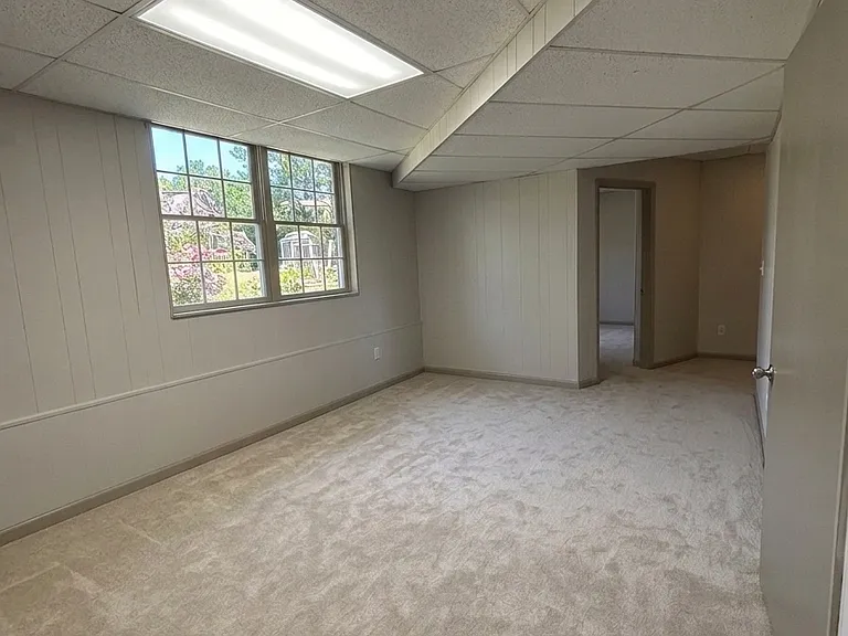 2023 Red Oak Rd #B — Photo 4