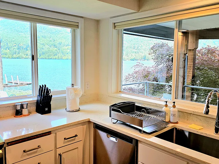 518 W Lake Samish Dr — Photo 25