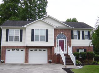 5283 Springhouse Farm Rd, Winston Salem, NC 27107