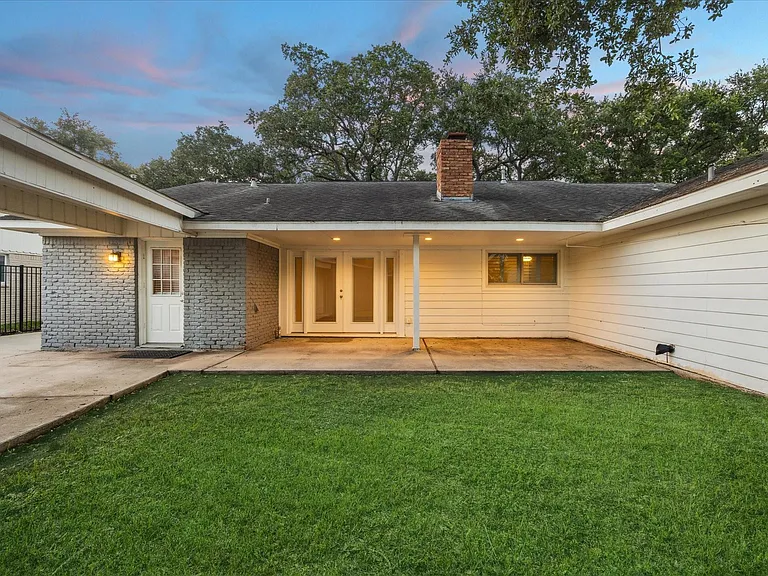 6215 Cheena Dr — Photo 25