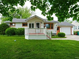 2158 Ganymede Ln, Lake View, NY 14085