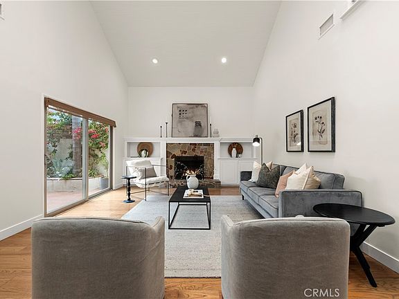 4th image of 640 Island View Dr