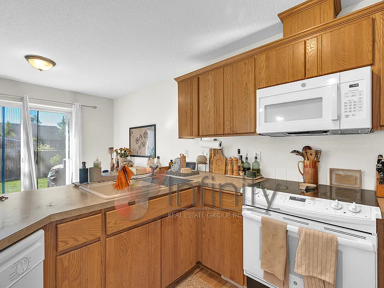 19346 Sunset Springs Dr — Photo 10