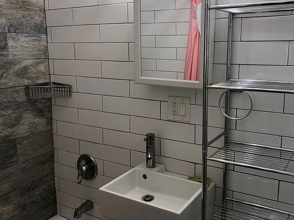 4th image of 272 W 115th St APT 3A