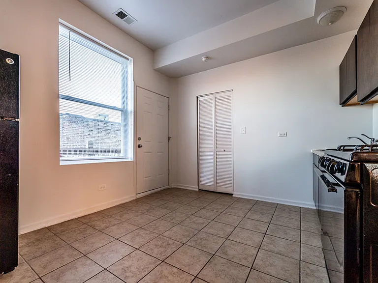1630 S Sawyer Ave — Photo 26