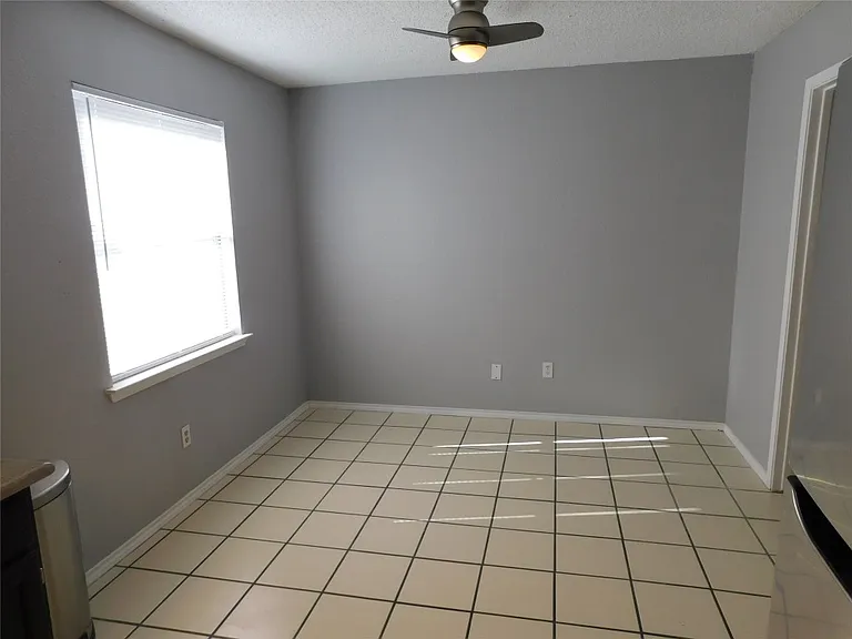 8232 Meadowbrook Dr — Photo 27