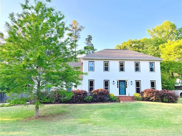 1495 Oak Springs Dr, Marietta, GA 30066