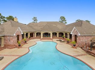 68 Lancair Dr, Picayune, MS 39466
