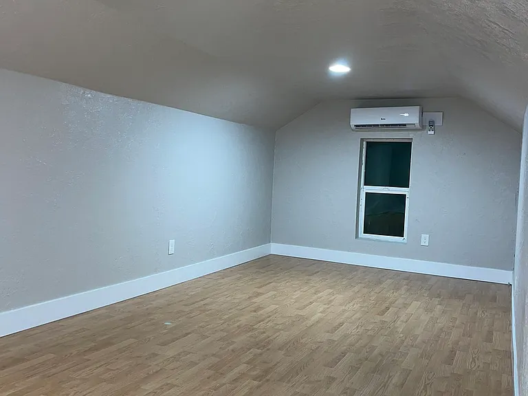1180 Hunt St NE #3 — Photo 15