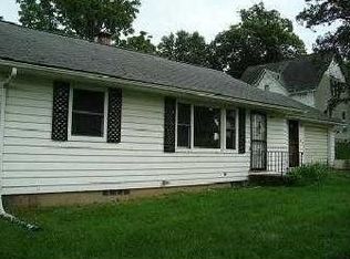 213 1st St S, Coggon, IA 52218