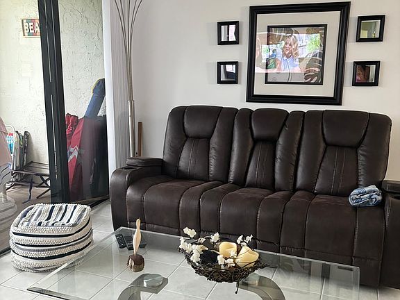 3rd image of 9900 S Ocean Dr APT 1